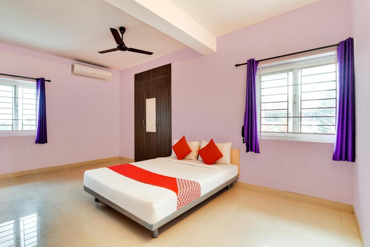 Oyo Flagship Lotus Lakeview Apartments Singānallūr Exterior foto